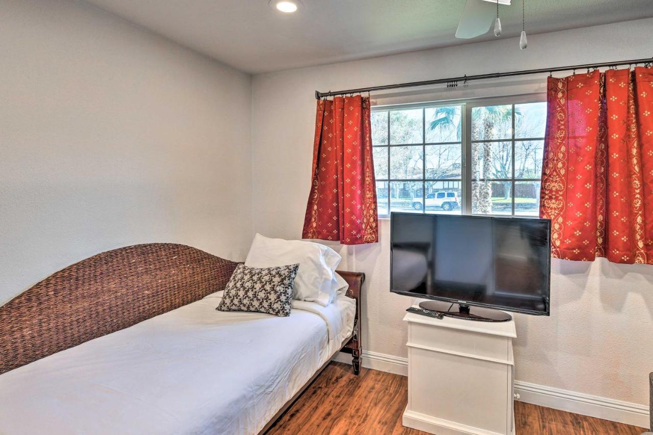 Elegant With Pool Table 3 Mi To Vegas Strip! Holiday home *