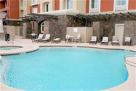 Hotel Express & Vegas Sw Springvalley By Ihg