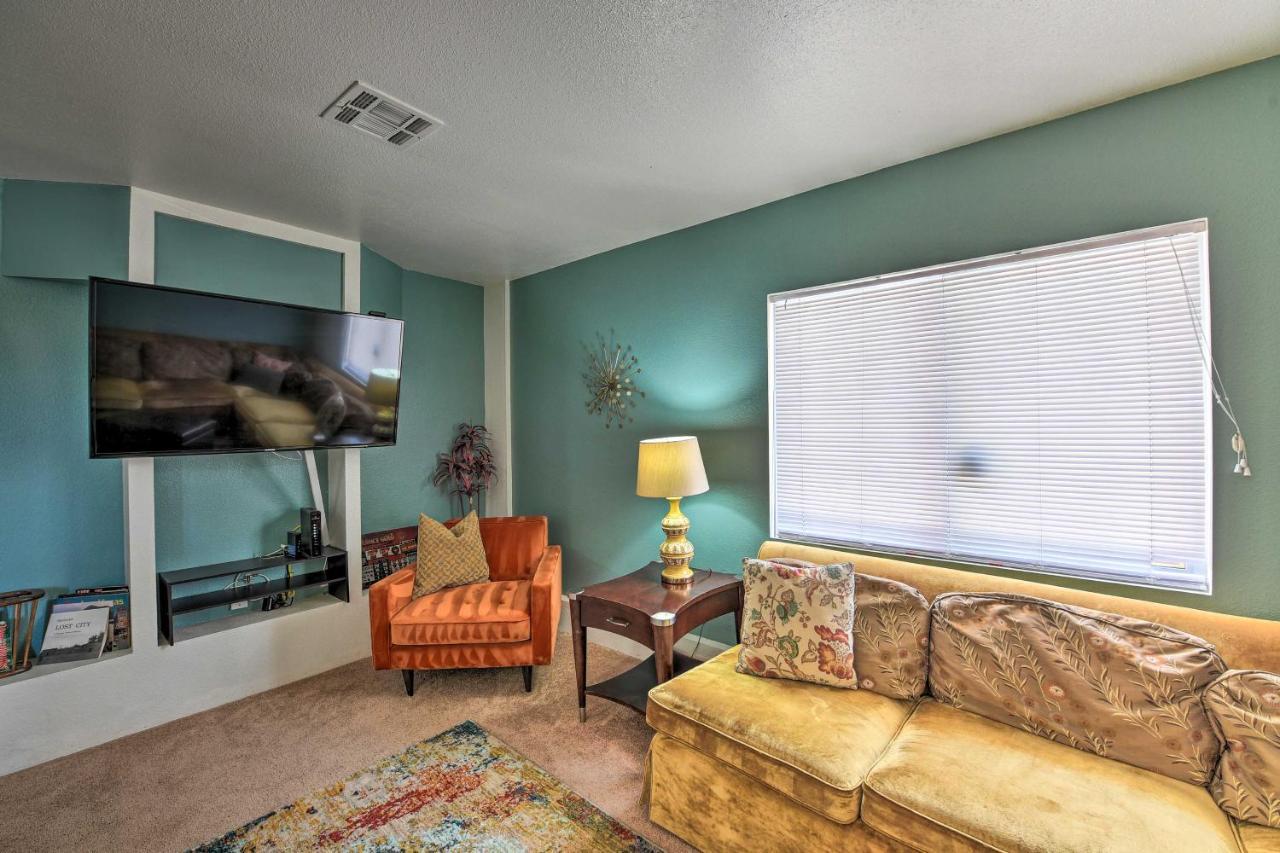 Holiday home Vintage Vegas Oasis Less Than 3 Mi To The Strip!