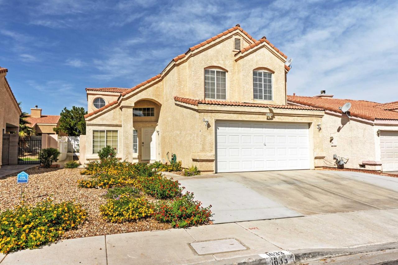 Spacious Vegas - Near Golfing And Hiking! Holiday home Las Vegas
