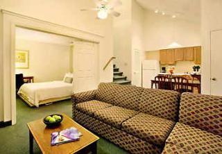 Hotel By Marriott Vegas Convention Center 3*