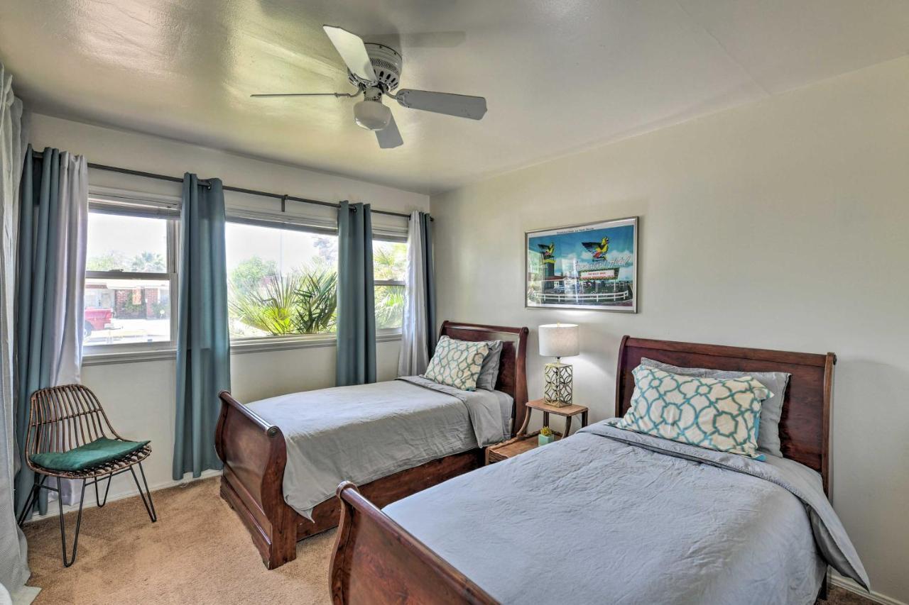Vintage Vegas Oasis Less Than 3 Mi To The Strip! Holiday home