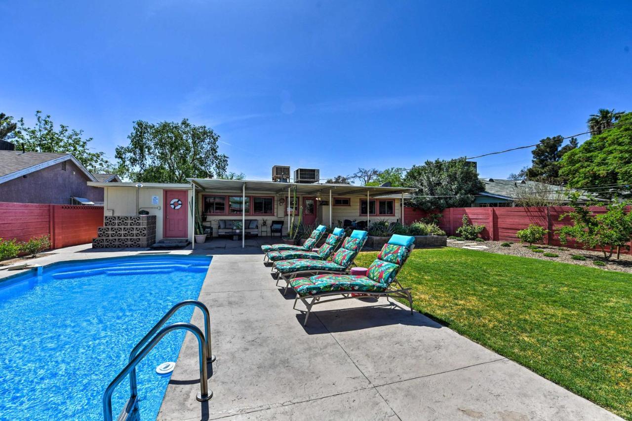 Vintage Vegas Oasis Less Than 3 Mi To The Strip! Holiday home