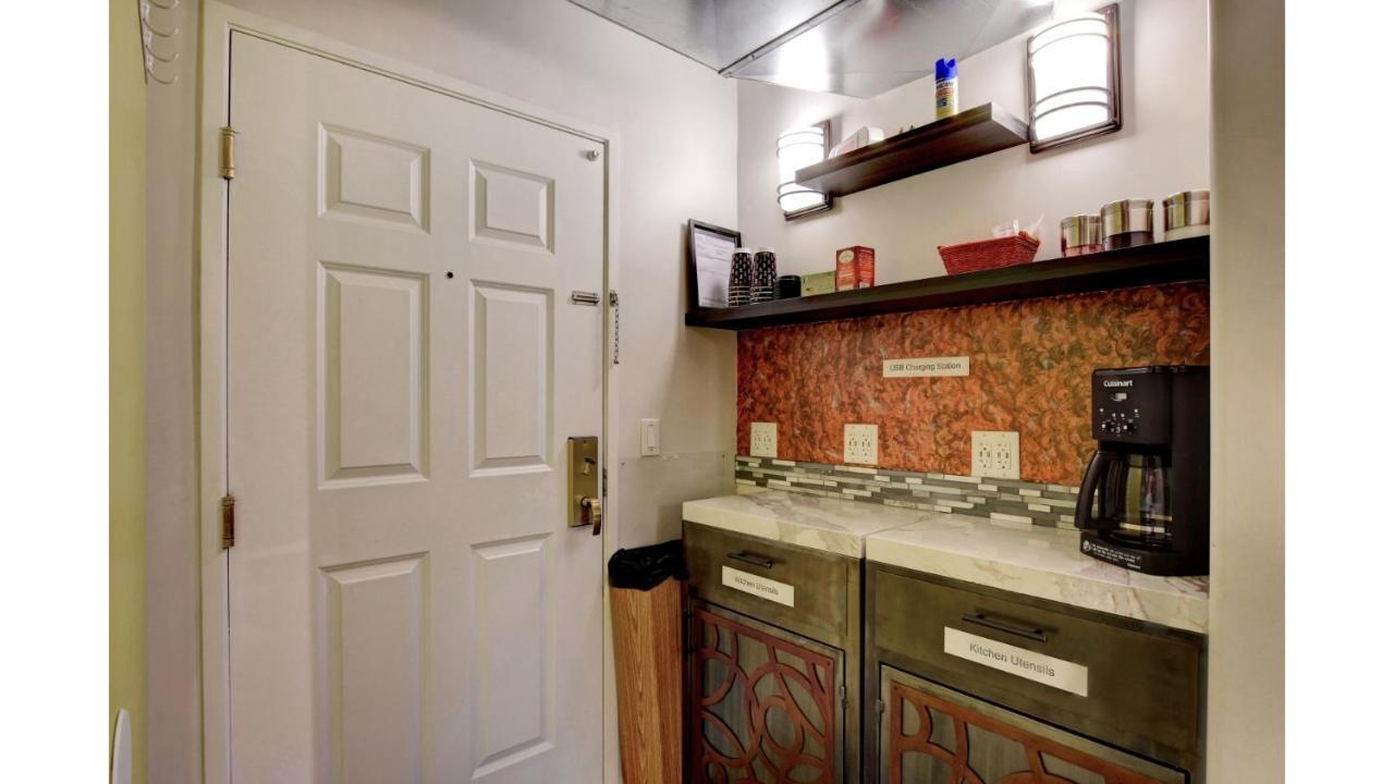 Lvstriphouse Jc408 - Modern 2bd-2ba Sleeps 8 Apartment
