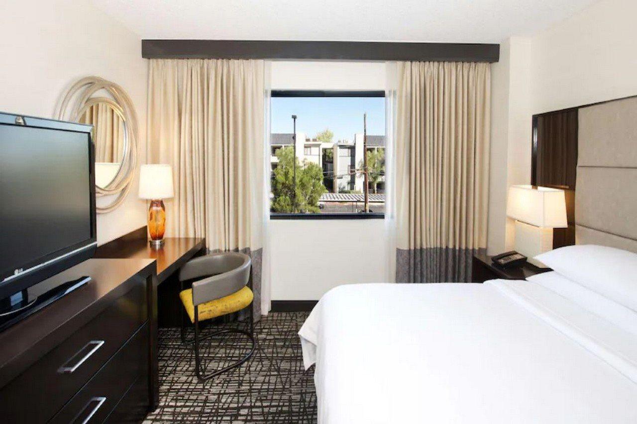 Embassy By Hilton Vegas