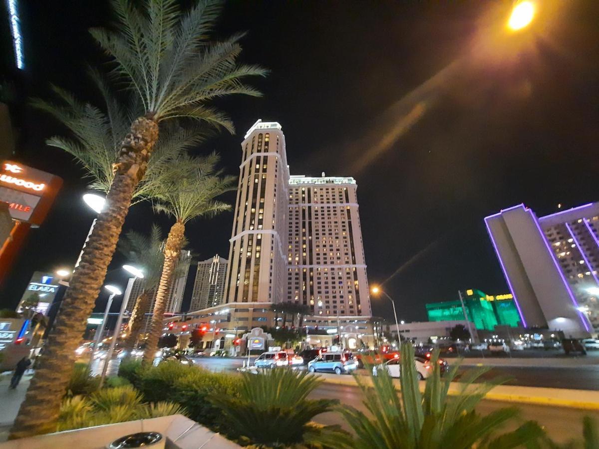 At Marriott's Grand Chateau Vegas Strip-no Fee Aparthotel
