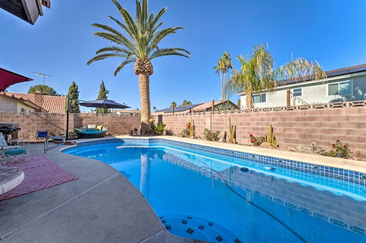 Pet-friendly Family Gem, 10 Mi To Vegas Strip Holiday home Las Vegas