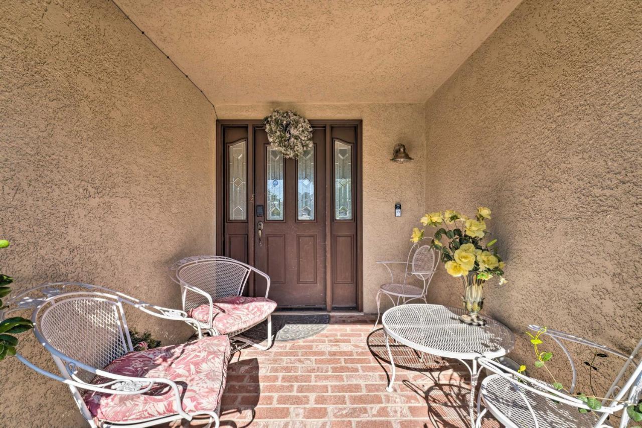 Holiday home Pet-friendly Family Gem, 10 Mi To Vegas Strip Las Vegas