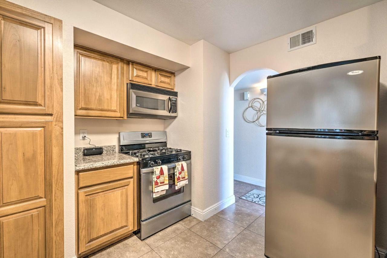 Apartment Pool And Vegas Pad Less Than 12 Mi To Strip! *