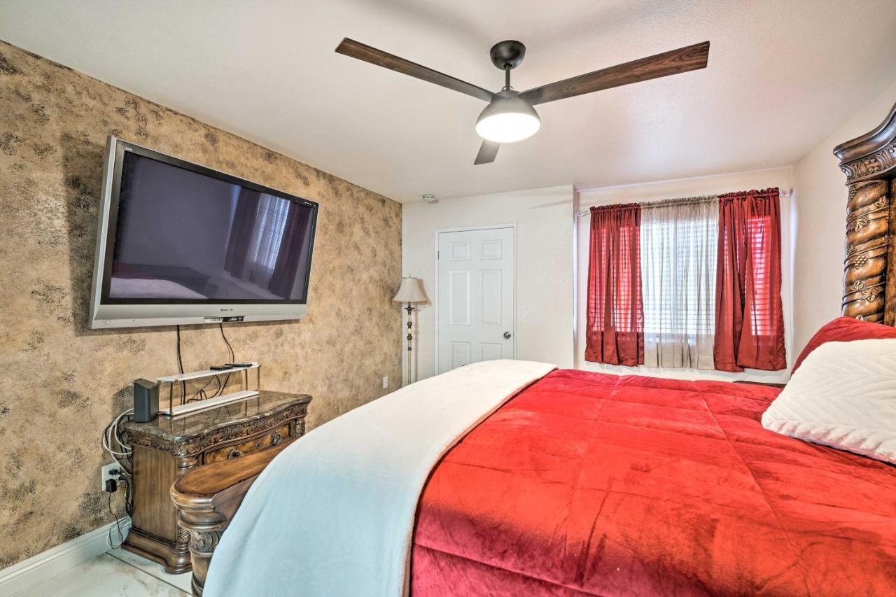 Apartment Pool And Vegas Pad Less Than 12 Mi To Strip! Las Vegas