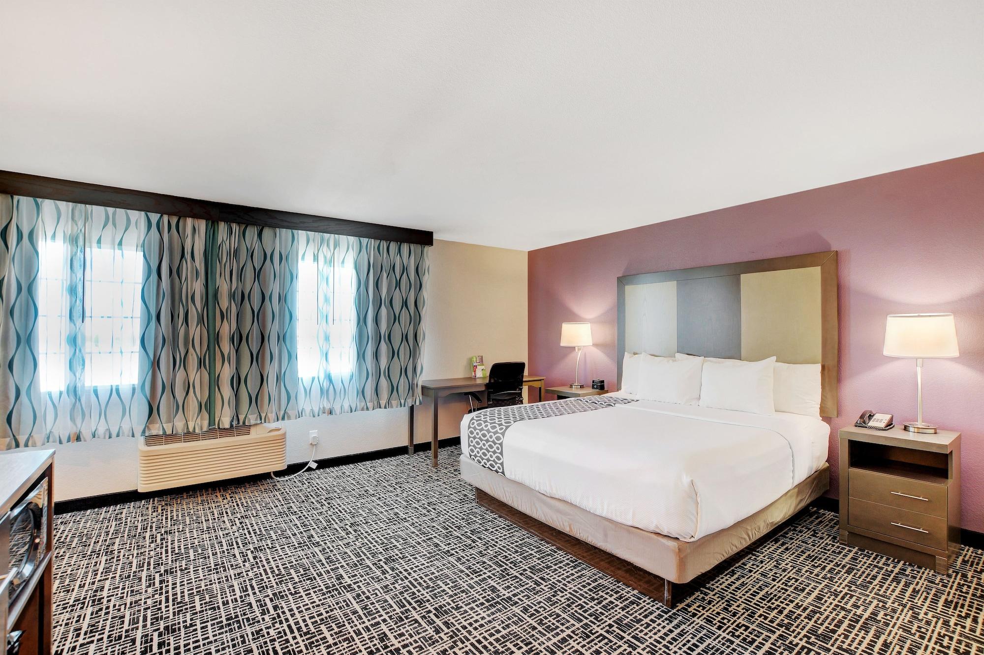 Hotel La Quinta & By Wyndham Vegas Nellis 3*