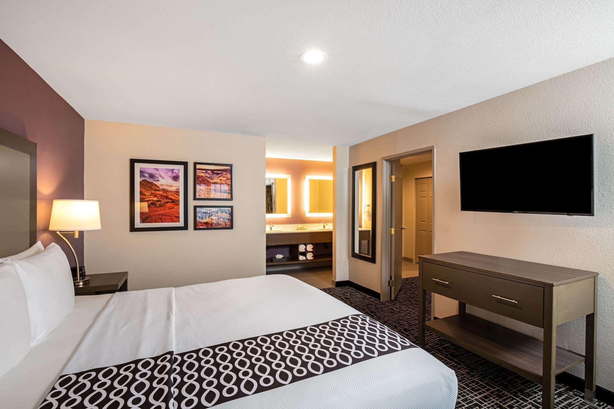 Hotel La Quinta & By Wyndham Vegas Nellis 3*