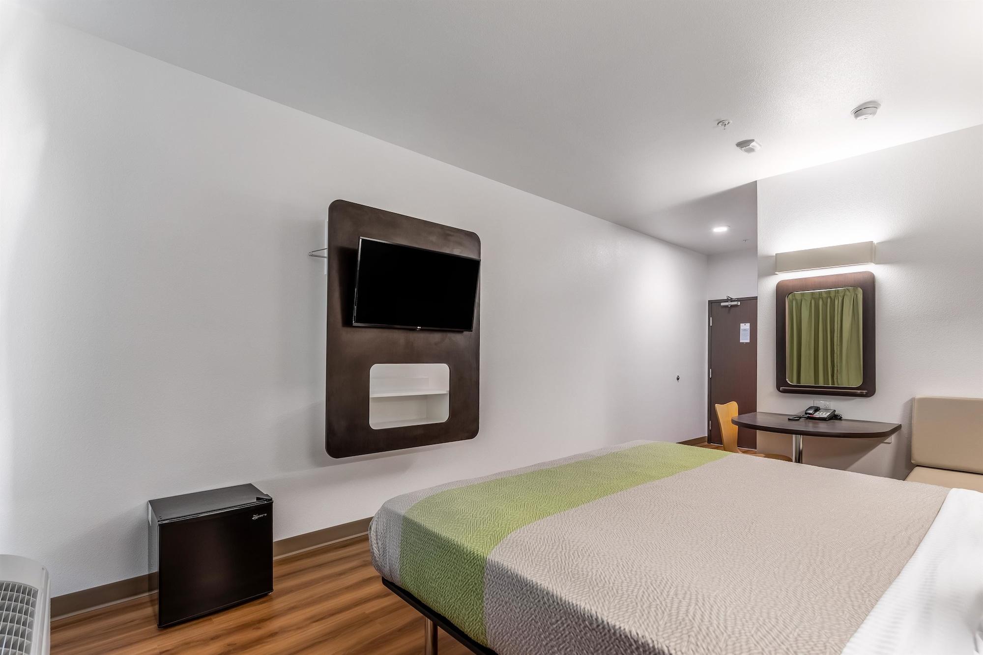Hotel 6-las Vegas, Nv - Motor Speedway