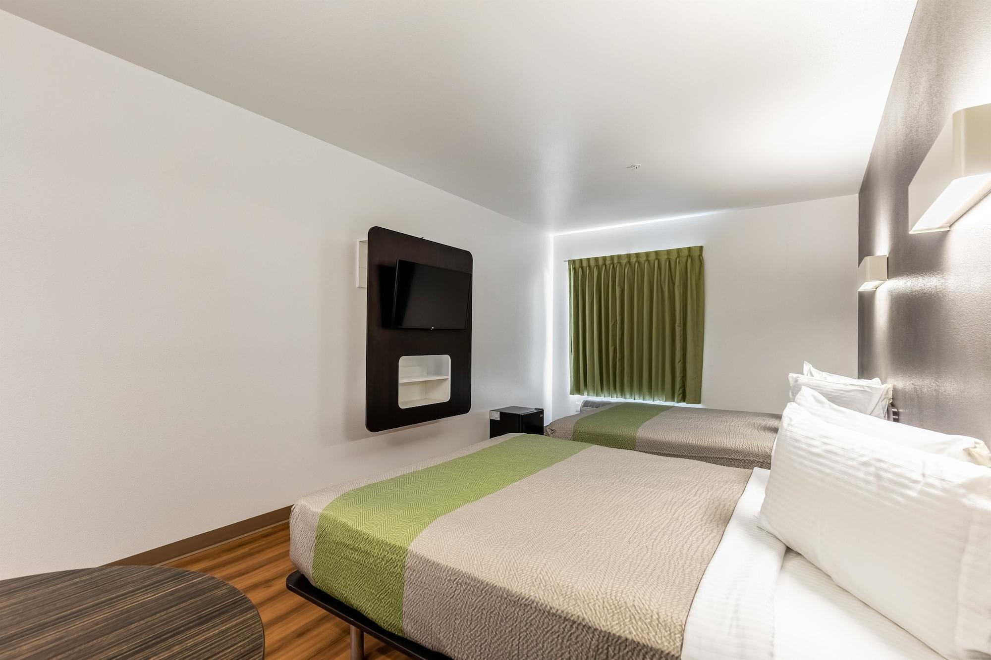 Hotel 6-las Vegas, Nv - Motor Speedway