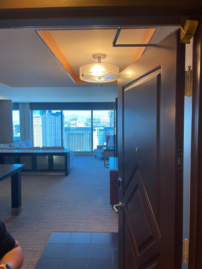Aparthotel Suites At Elara Strip-no Fees 4*
