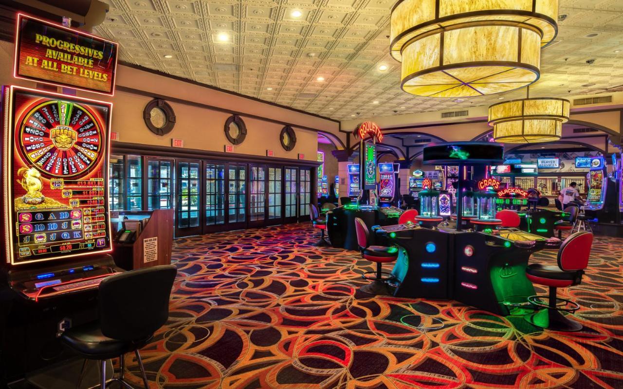 Silver Sevens & Casino 3*