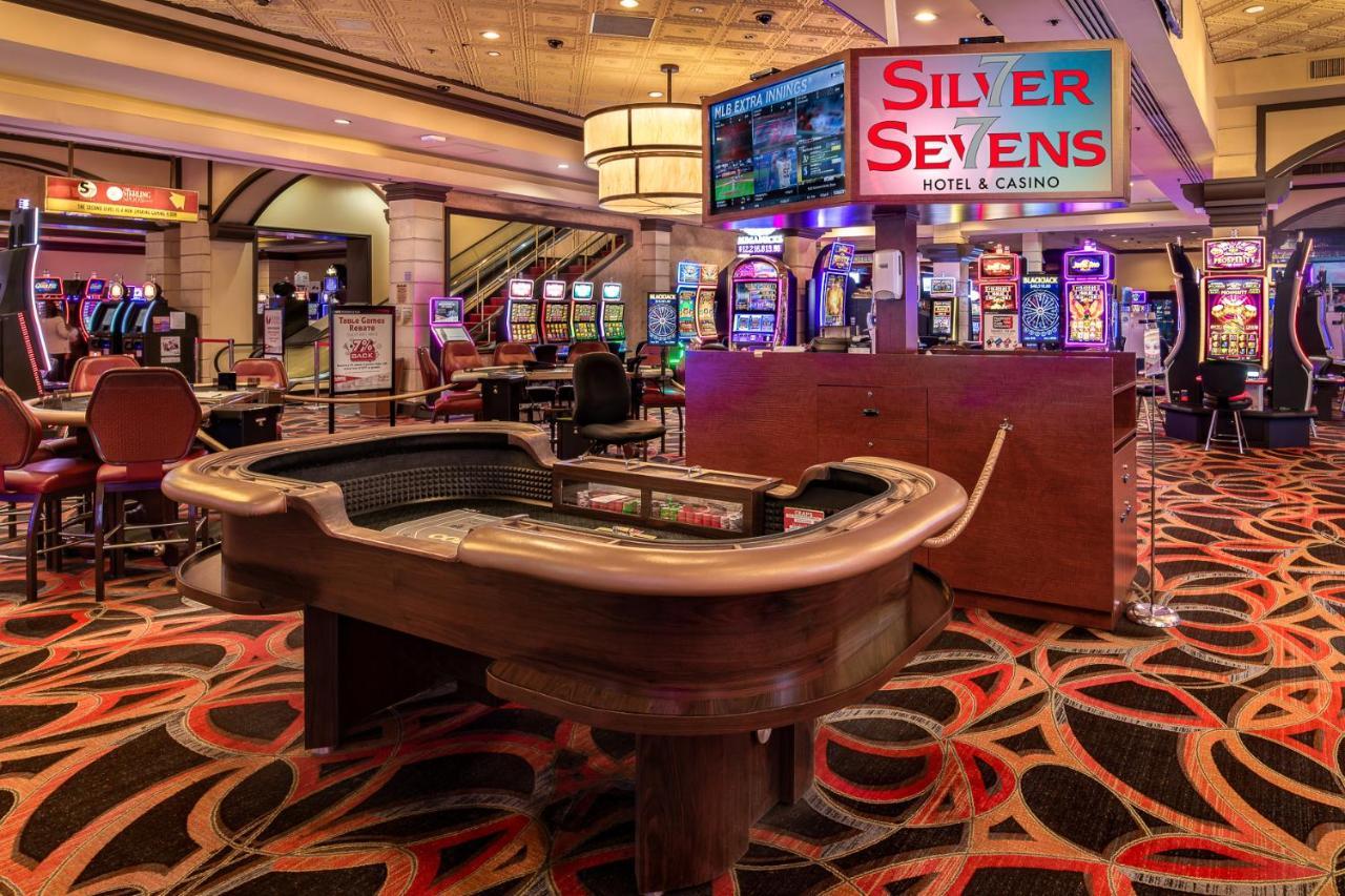 Silver Sevens & Casino Hotel 3*