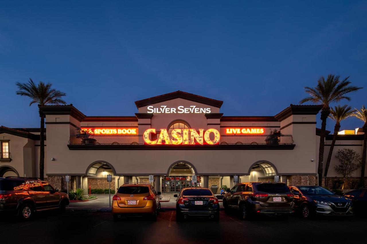 Silver Sevens & Casino Hotel 3*