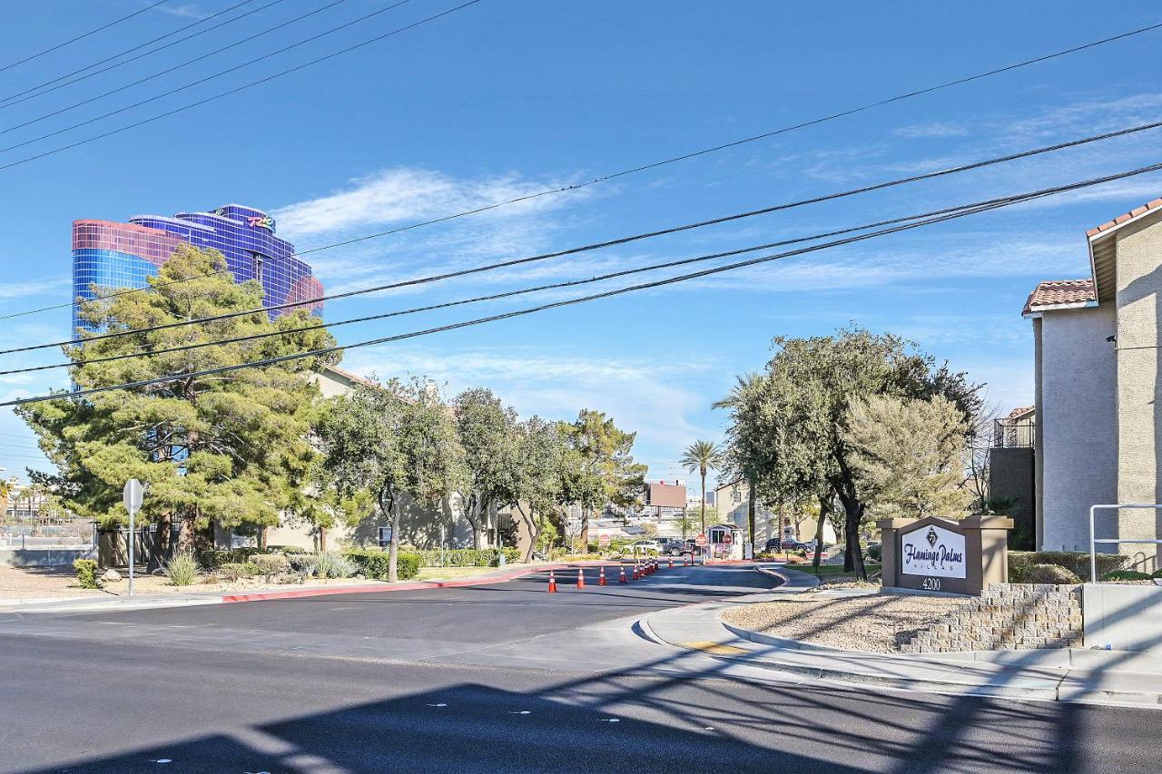 Apartment Close To Strip And Raiders Stadium