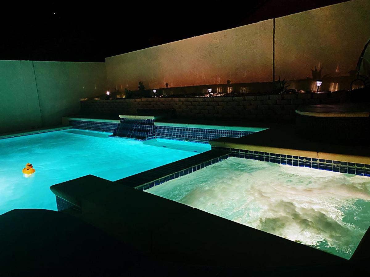 Amazing Pool And Jaccuzi 3 Bedroom In Heart Of Lv Villa *