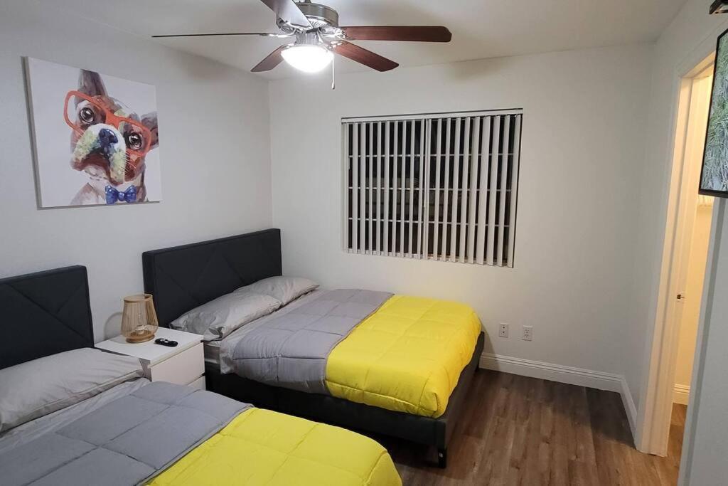 L - Fully Remodeled And Professionally Decorated Apartment *