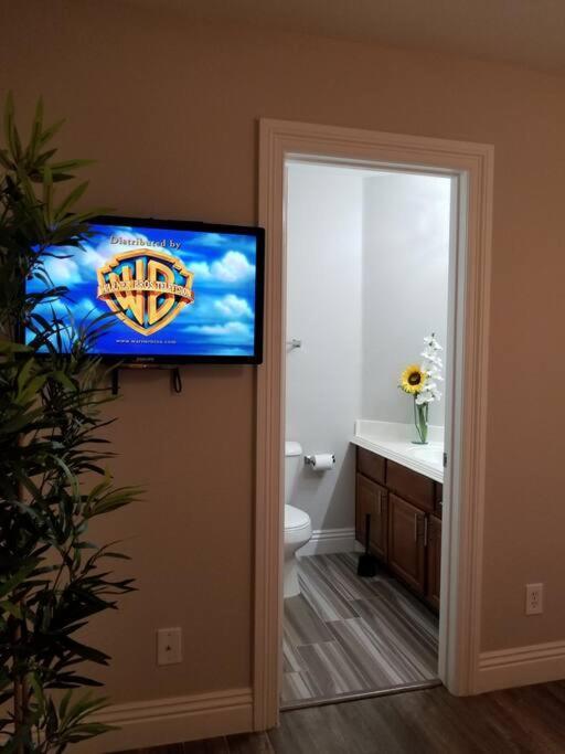 A - Fully Remodeled And Professionally Decorated * Las Vegas