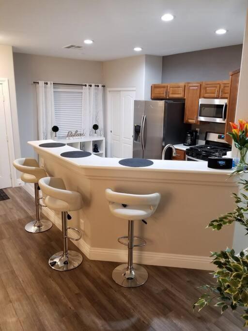 A - Fully Remodeled And Professionally Decorated * Las Vegas