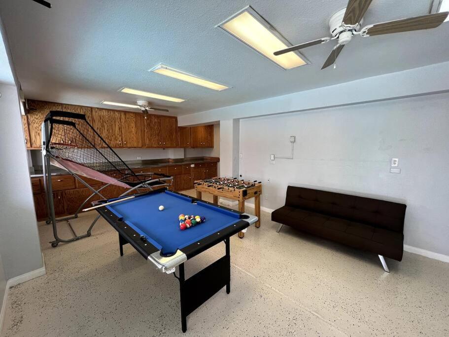 Caramelize Life With A At 908 Carmel Shores Holiday home Las Vegas