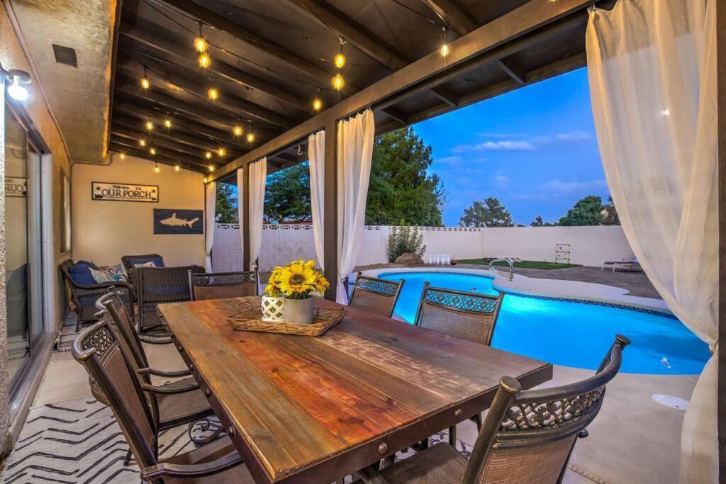 Hidden Gem In The Desert -gym/pool/spa/games-4br Holiday home *