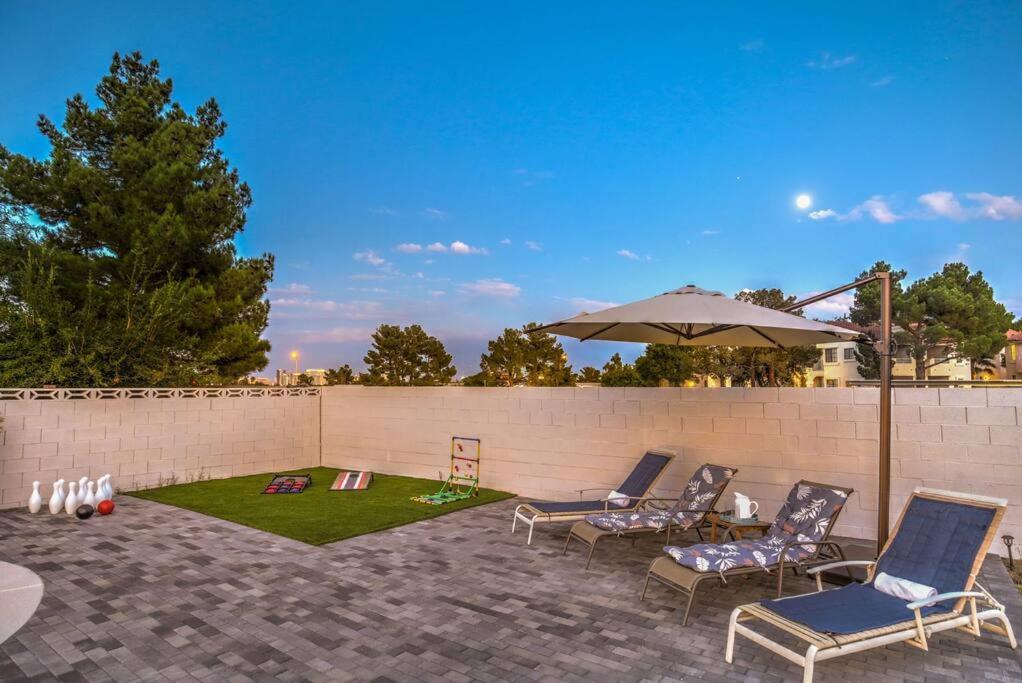 Hidden Gem In The Desert -gym/pool/spa/games-4br Holiday home Spring Valley