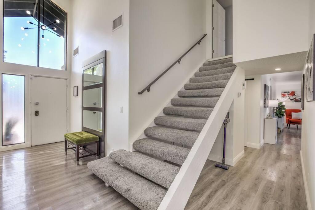 Hidden Gem In The Desert -gym/pool/spa/games-4br