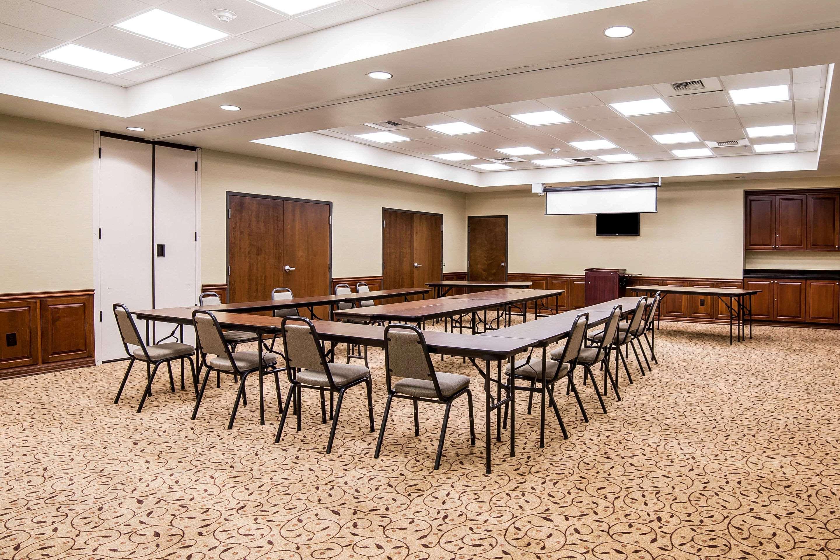 Comfort Inn&suites Henderson - Vegas 3*