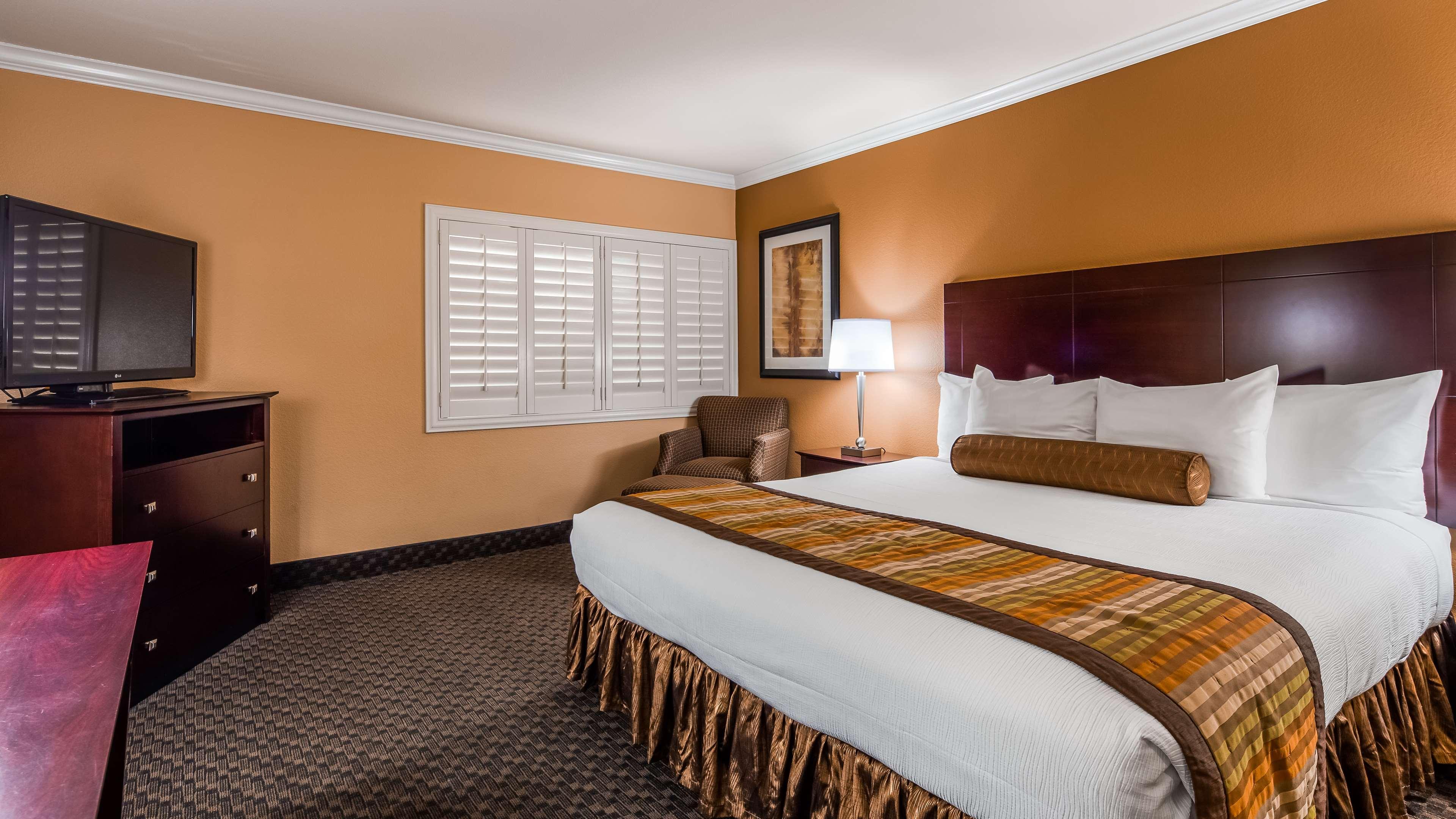 Hotel Western Casino Royale - Center Strip 3*