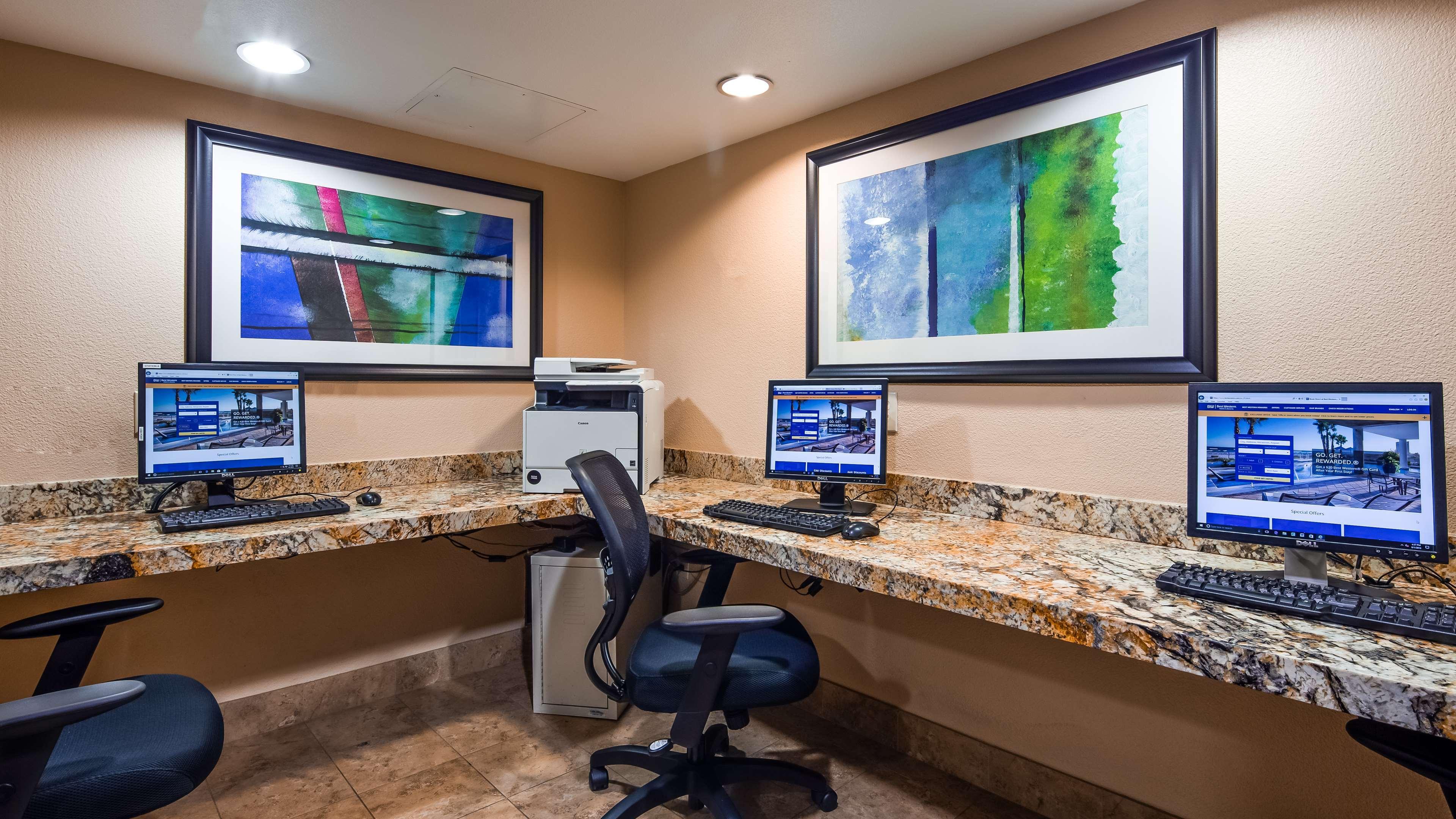 Western Casino Royale - Center Strip Hotel 3*
