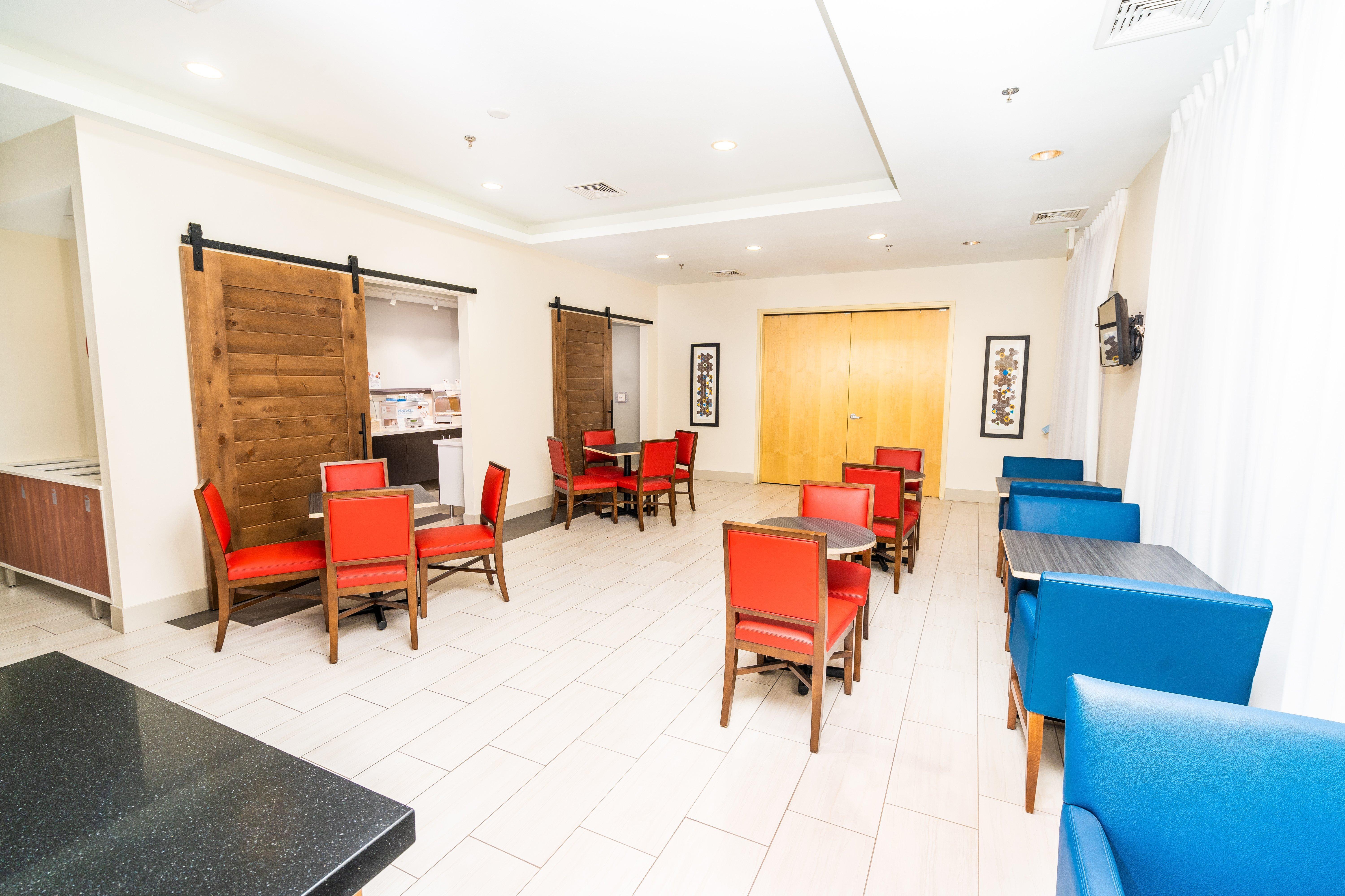 Express & Vegas Sw Springvalley By Ihg
