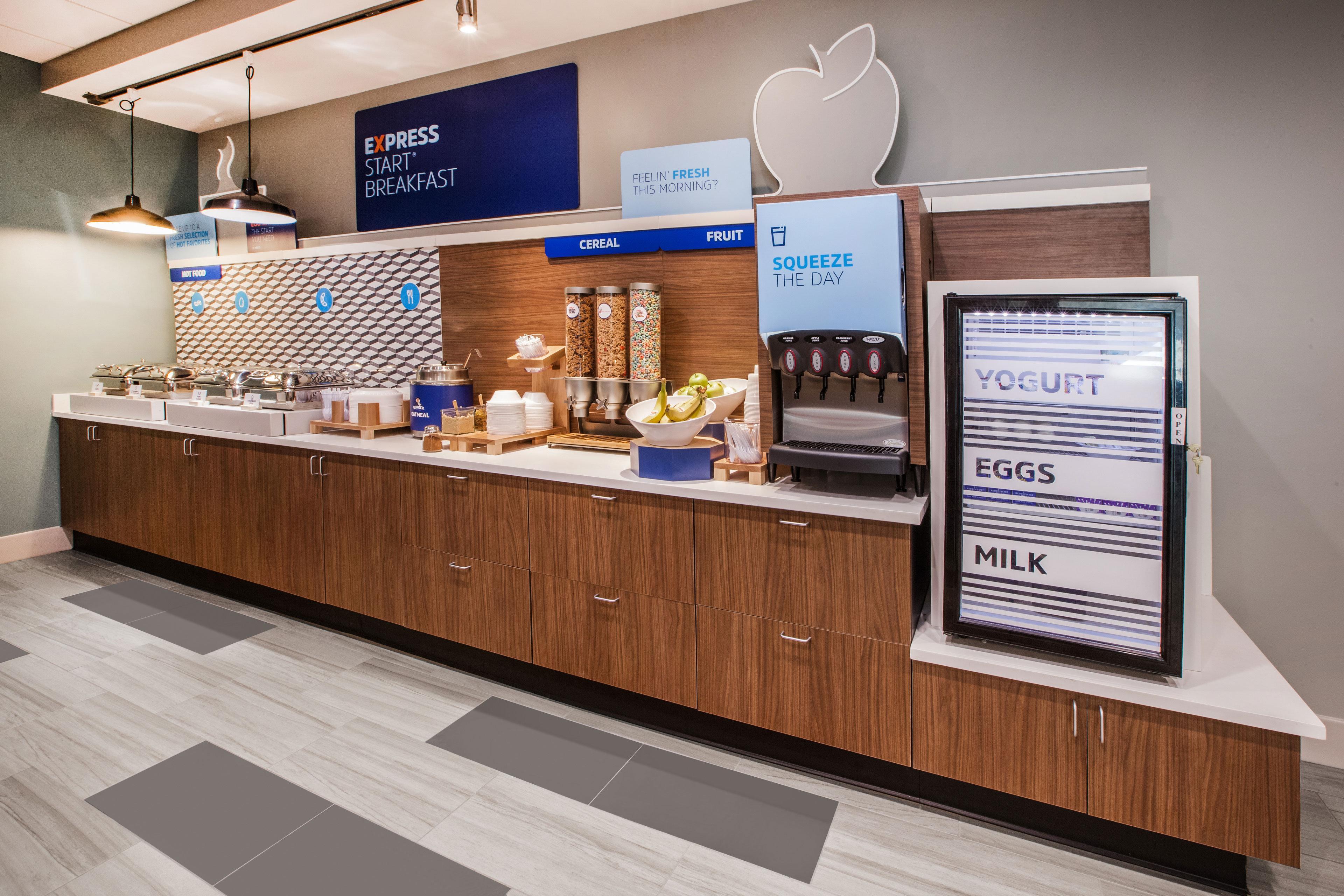 Express & Vegas Sw Springvalley By Ihg
