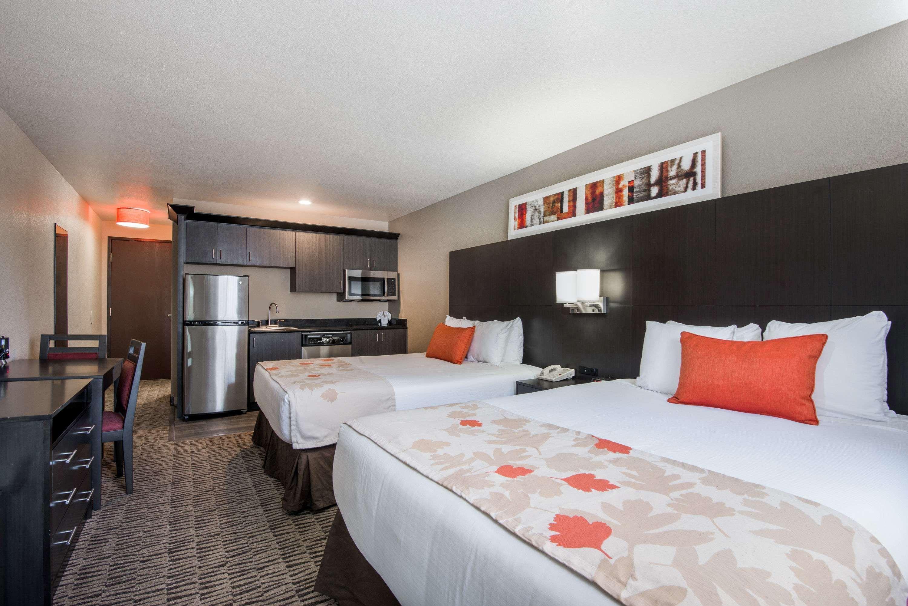Hawthorn Vegas