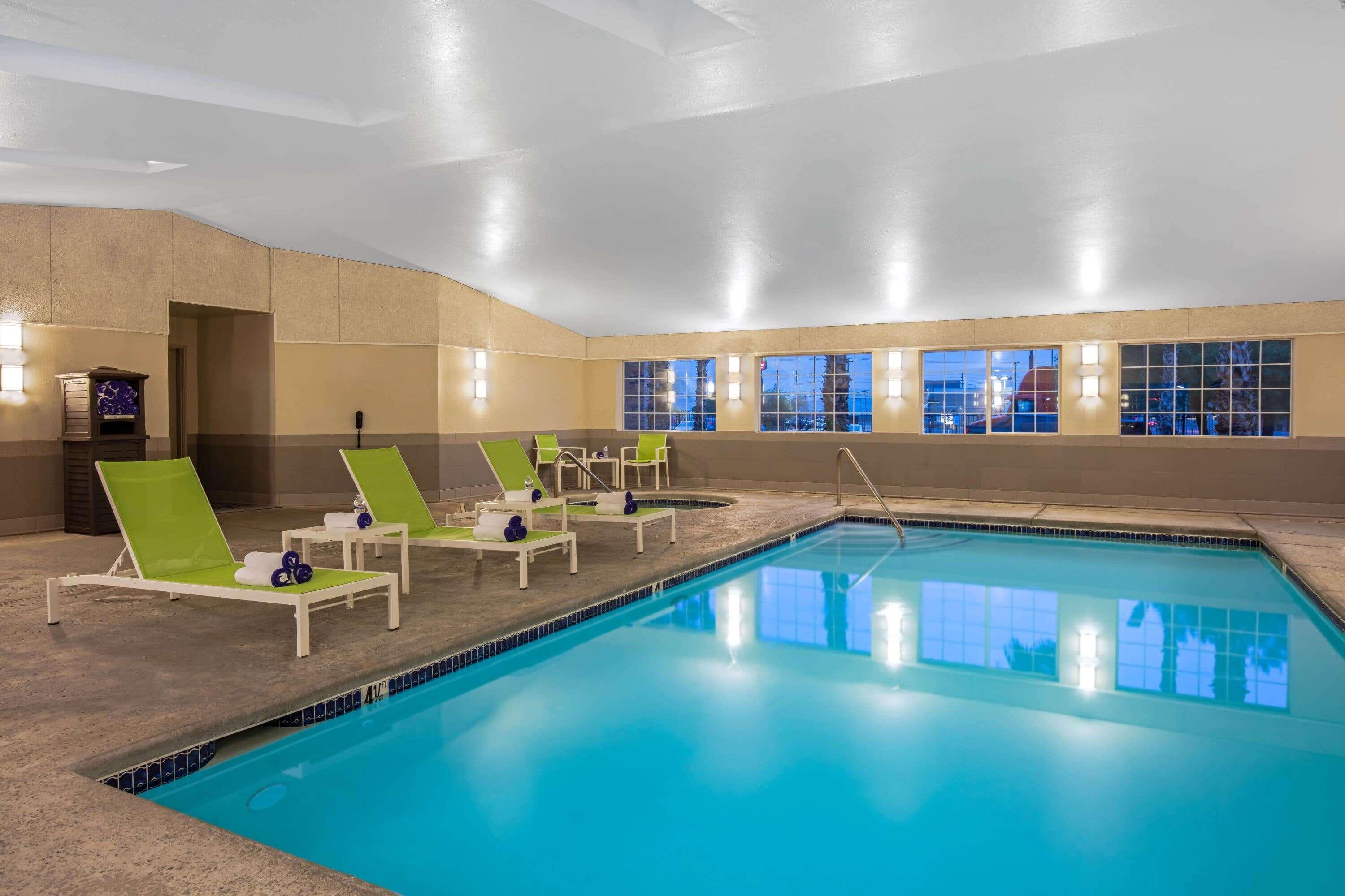 La Quinta & By Wyndham Vegas Nellis Hotel 3*