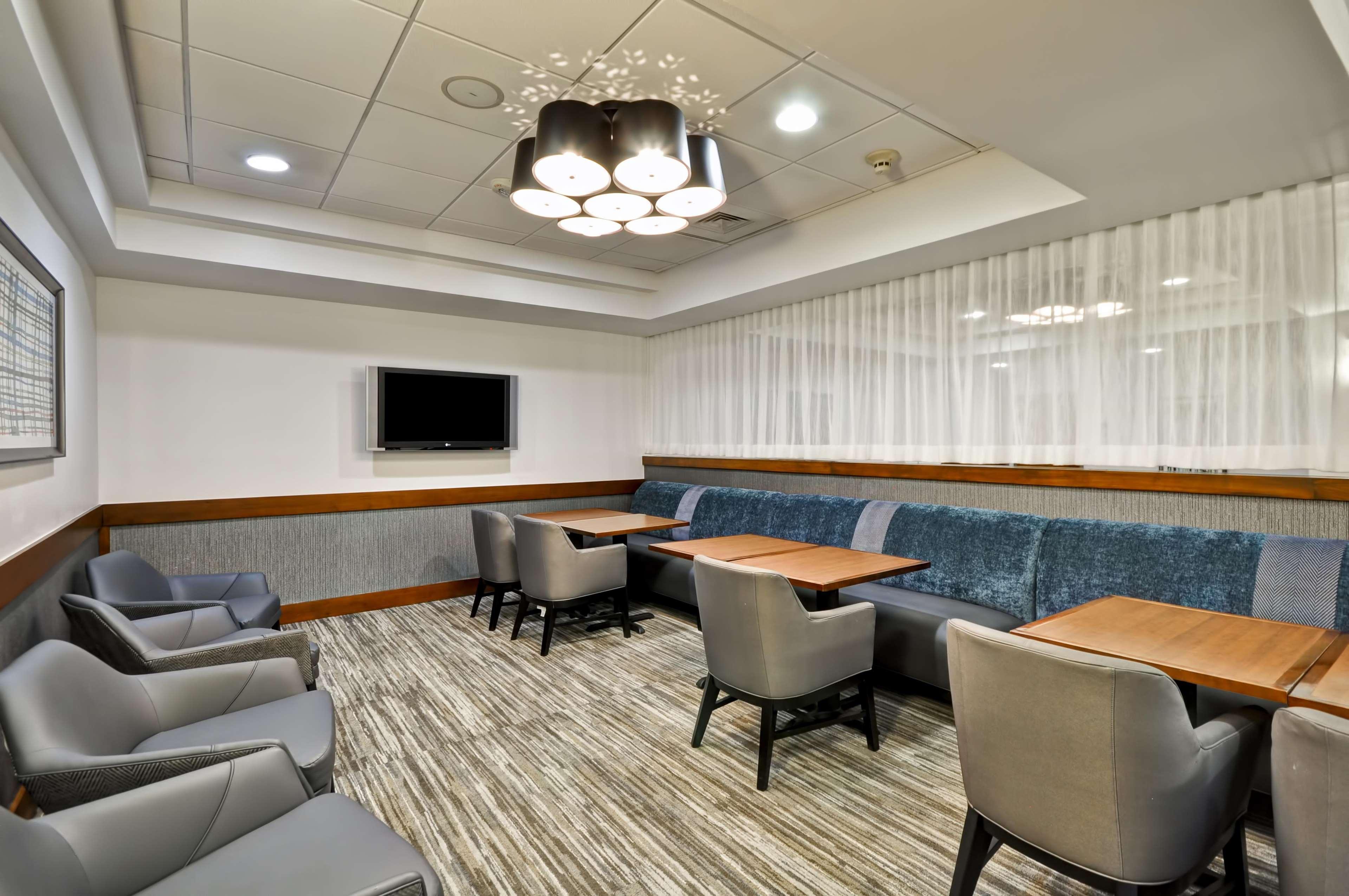 Hyatt Place Vegas Hotel 3*