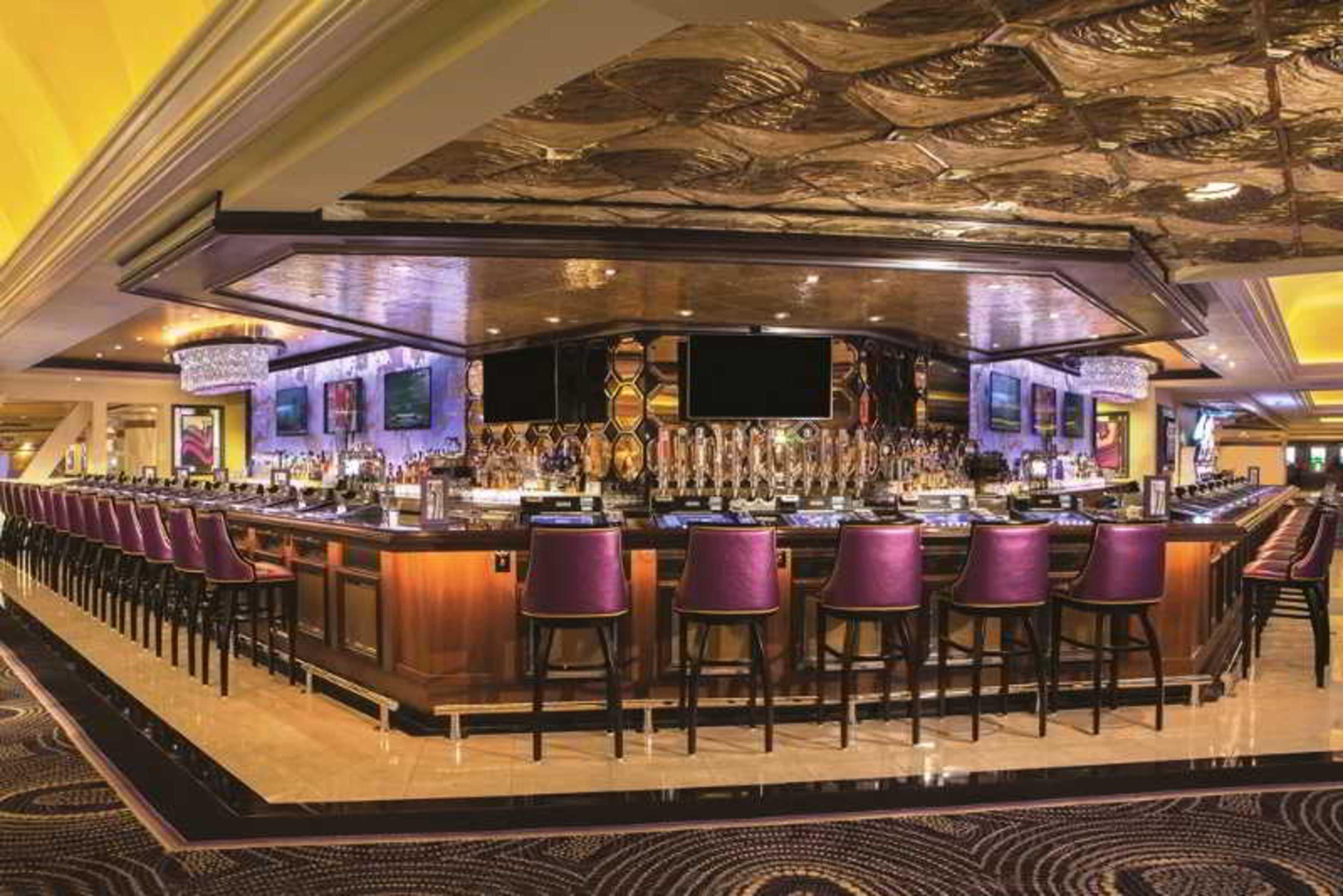 Resort Harrah's Vegas & Casino