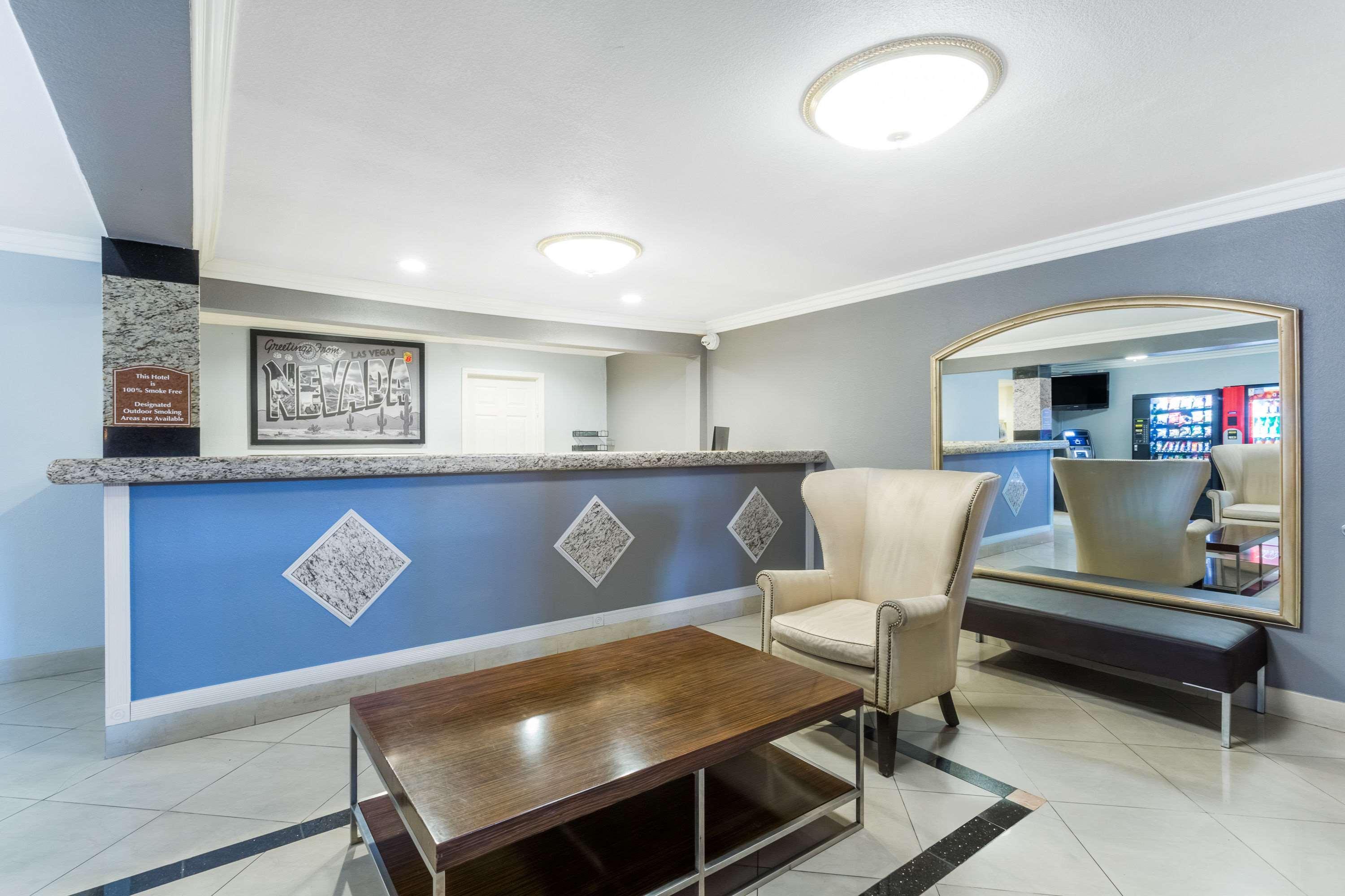 Super 8 By Wyndham Vegas North Strip/fremont St. Area Hotel Las Vegas