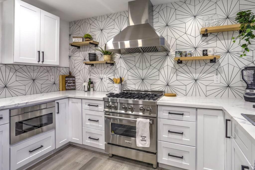 Villa Casa Lucaccini - Gym/pool/spa/ Prime Location 4br Las Vegas