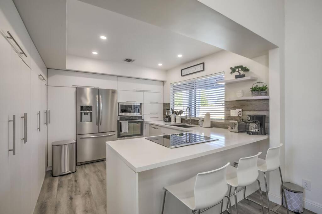 Hidden Gem In The Desert -gym/pool/spa/games-4br Spring Valley