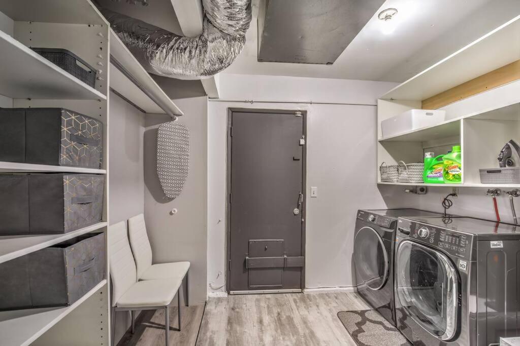 Hidden Gem In The Desert -gym/pool/spa/games-4br Spring Valley