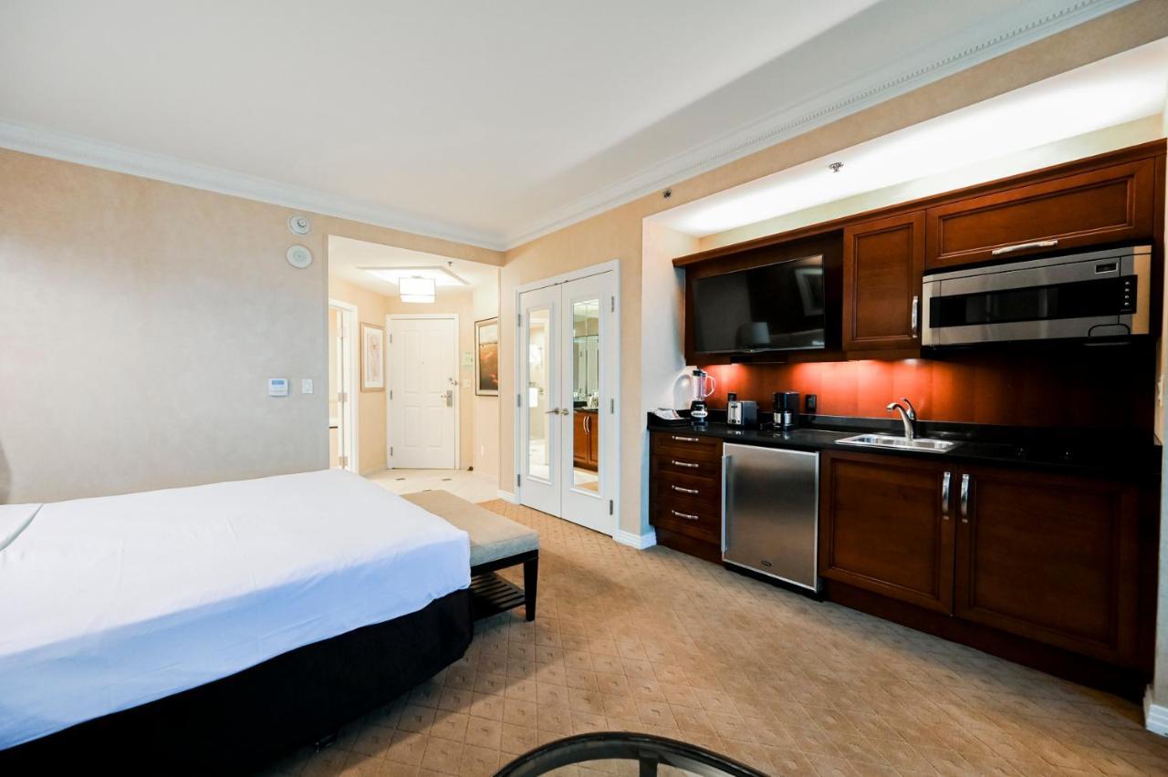 Stripviewsuites Two-bedroom Conjoined At Signature Mgm