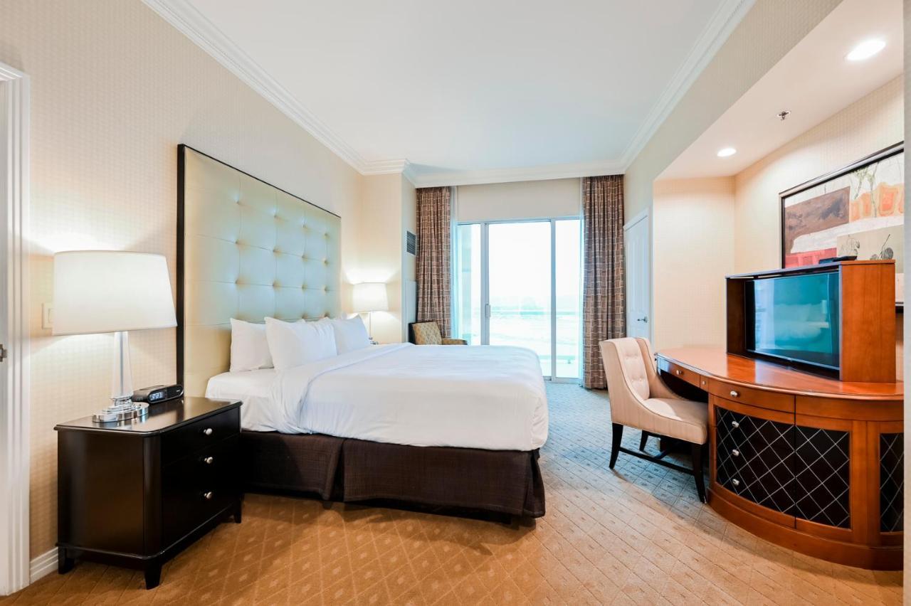 Stripviewsuites Two-bedroom Conjoined At Signature Mgm Aparthotel Las Vegas