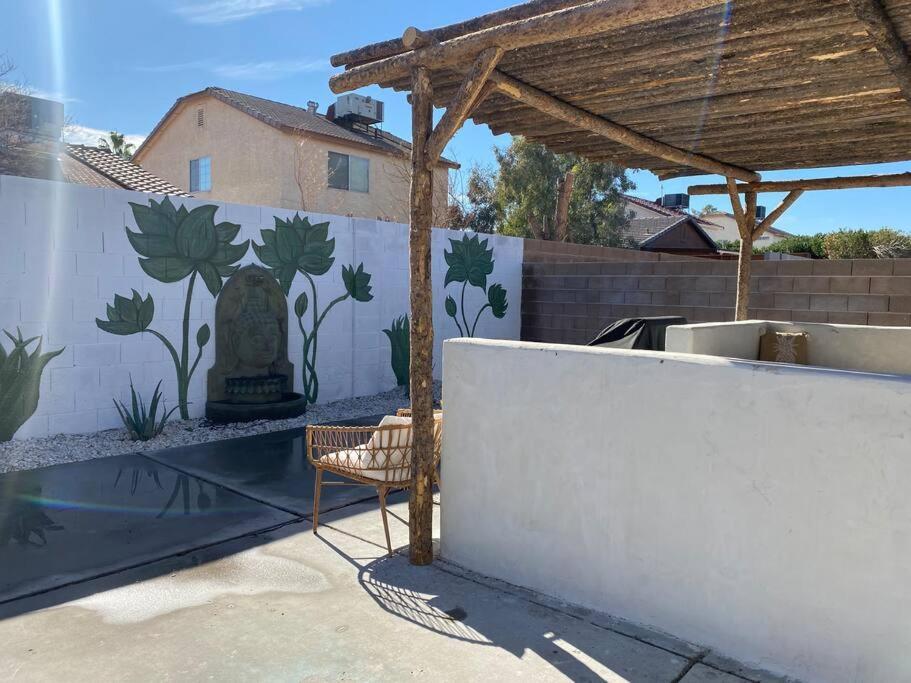 Relaxing Bohemian Desert Getaway Lv