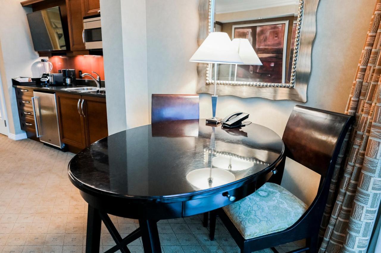 Stripviewsuites Two-bedroom Conjoined At Signature Mgm