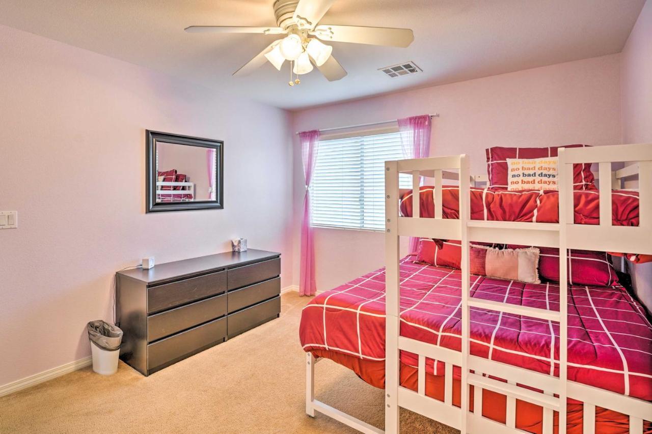 Spacious North Vegas With Yard *