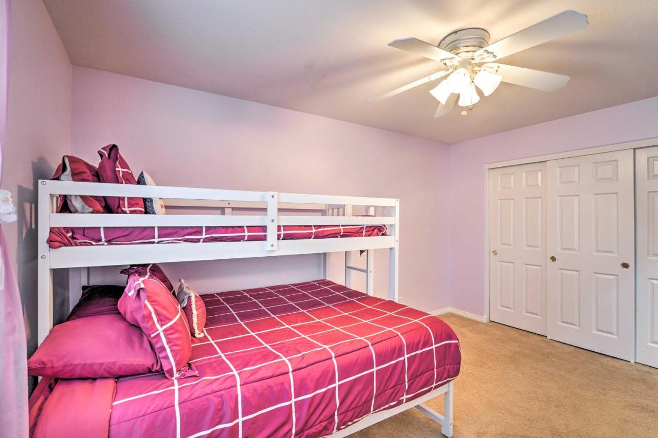 Spacious North Vegas With Yard
